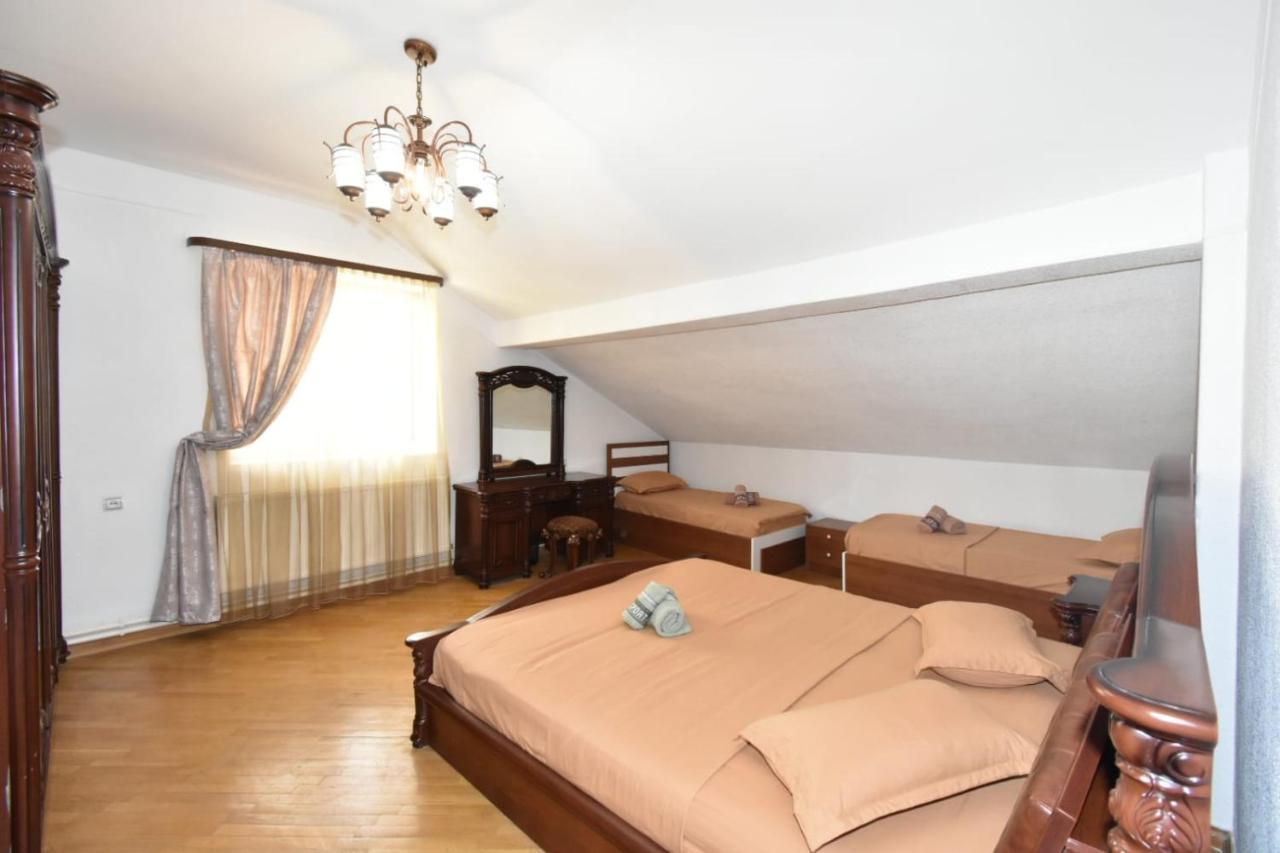 Guesthouses Opera Єреван Екстер'єр фото