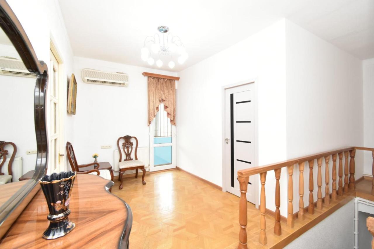 Guesthouses Opera Єреван Екстер'єр фото