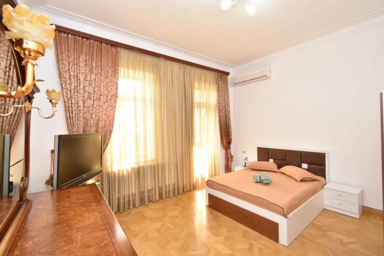 Guesthouses Opera Єреван Екстер'єр фото