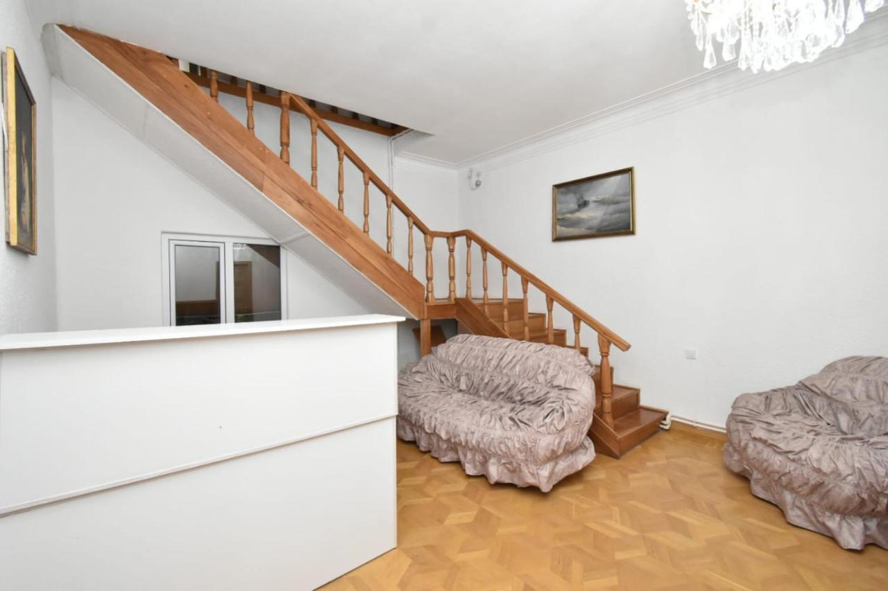 Guesthouses Opera Єреван Екстер'єр фото