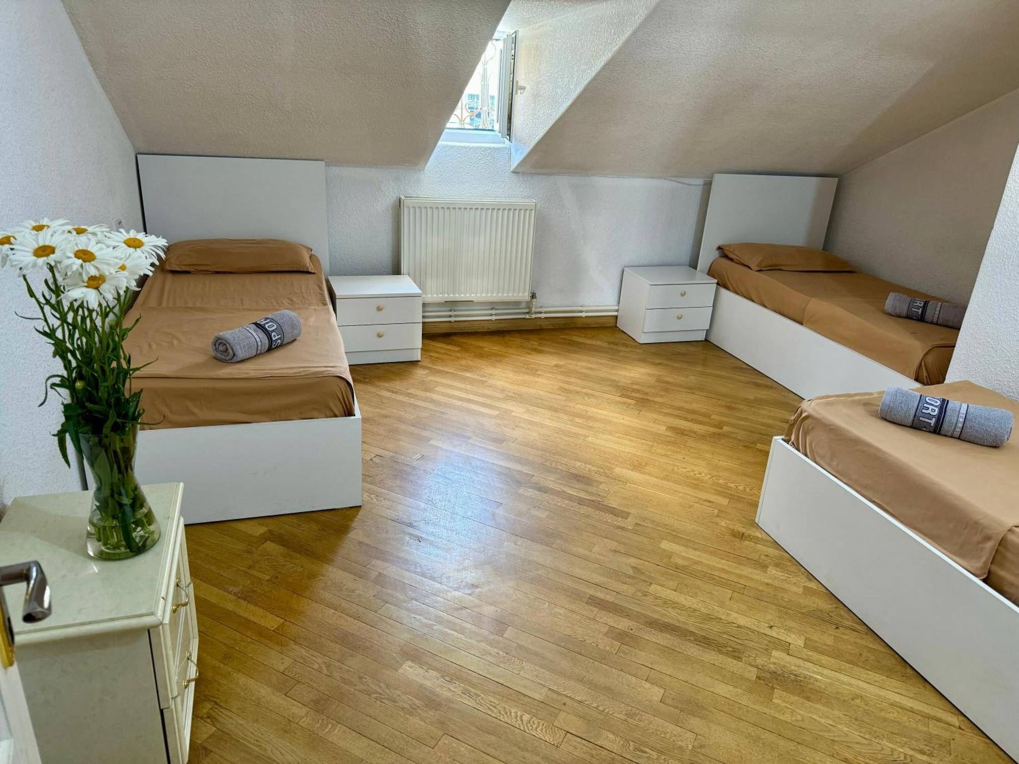 Guesthouses Opera Єреван Екстер'єр фото